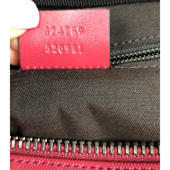 Deep Raspberry Gucci duffle - Picture 2 of 6